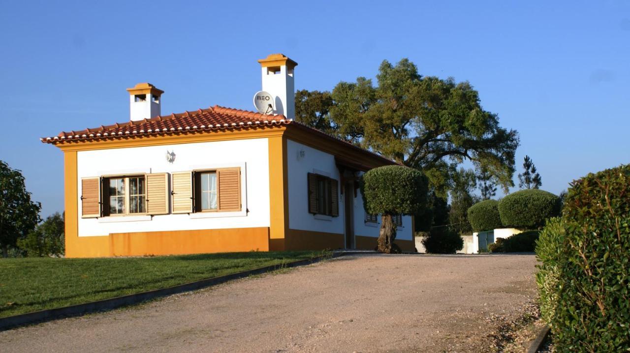 Casa Da Eira Em Dornes - Casa De Campo Familiar Com Piscina Guest House Bagian luar foto